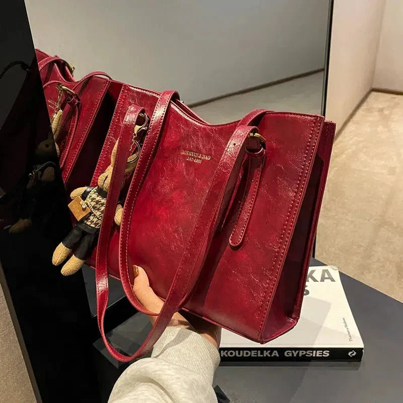 Urbania | Modische Umhängetasche